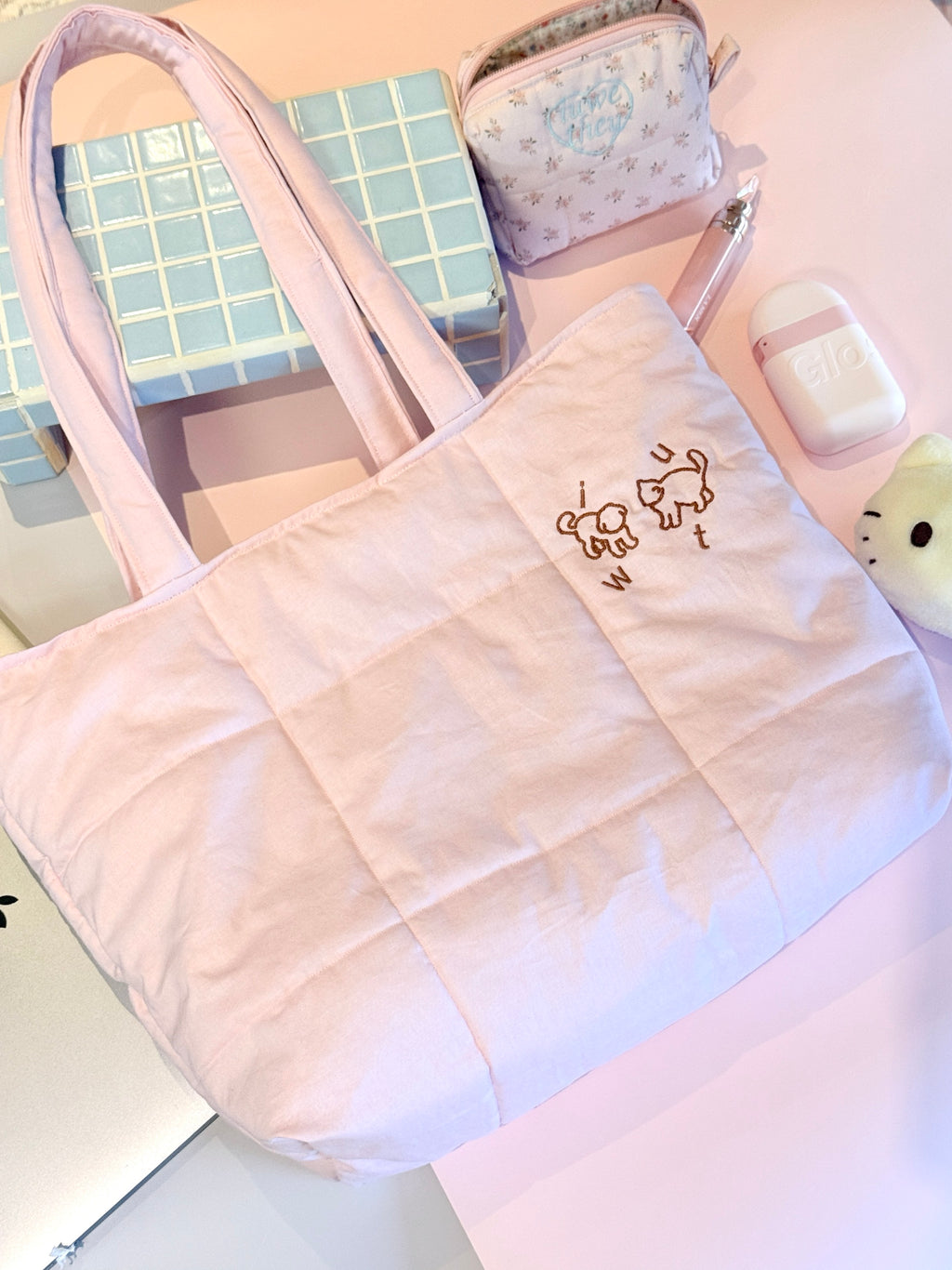 Pillow-like Shoulder Bag Baby Pink