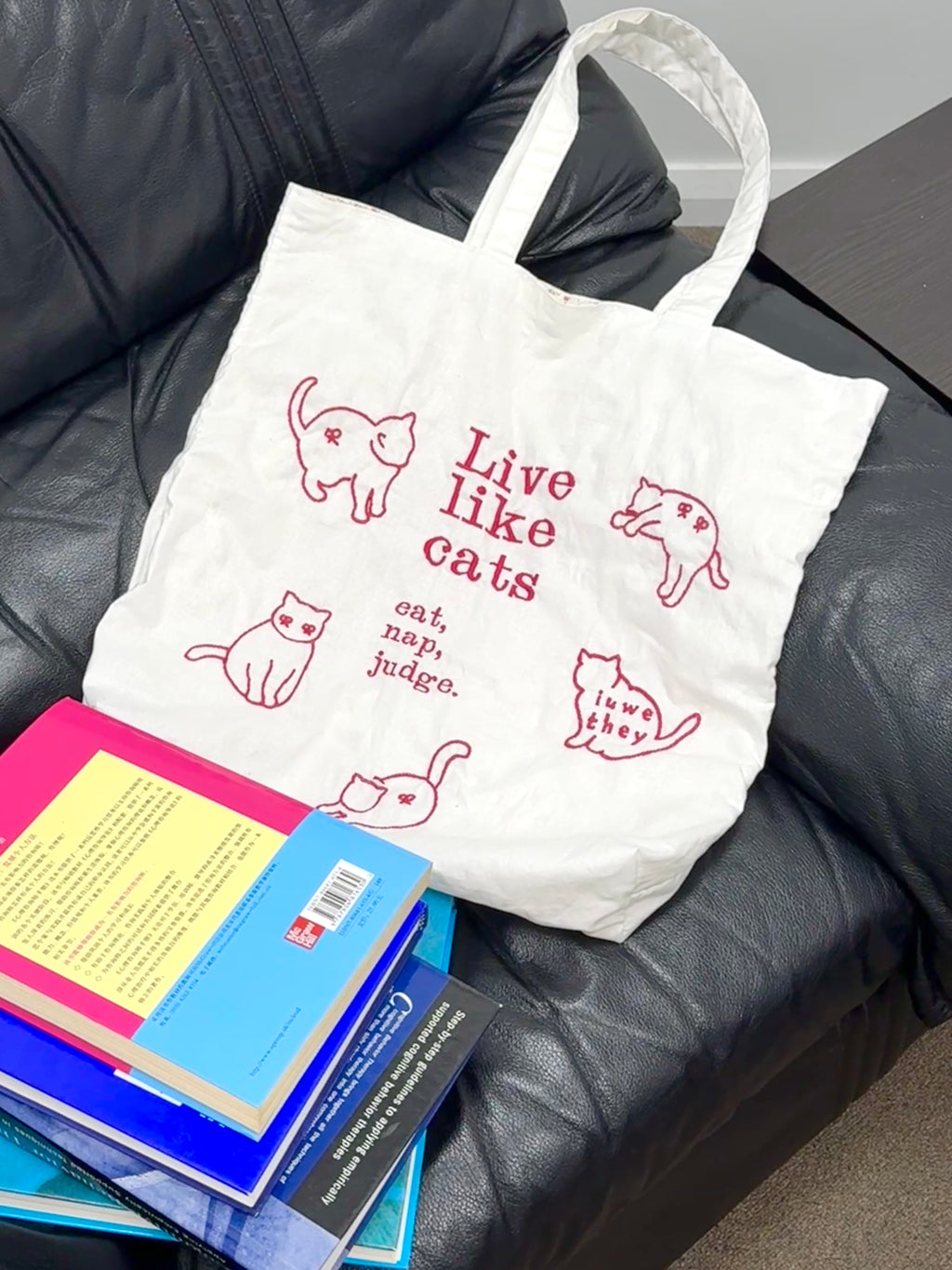 Meowme Embroidered Tote Bag (Red)