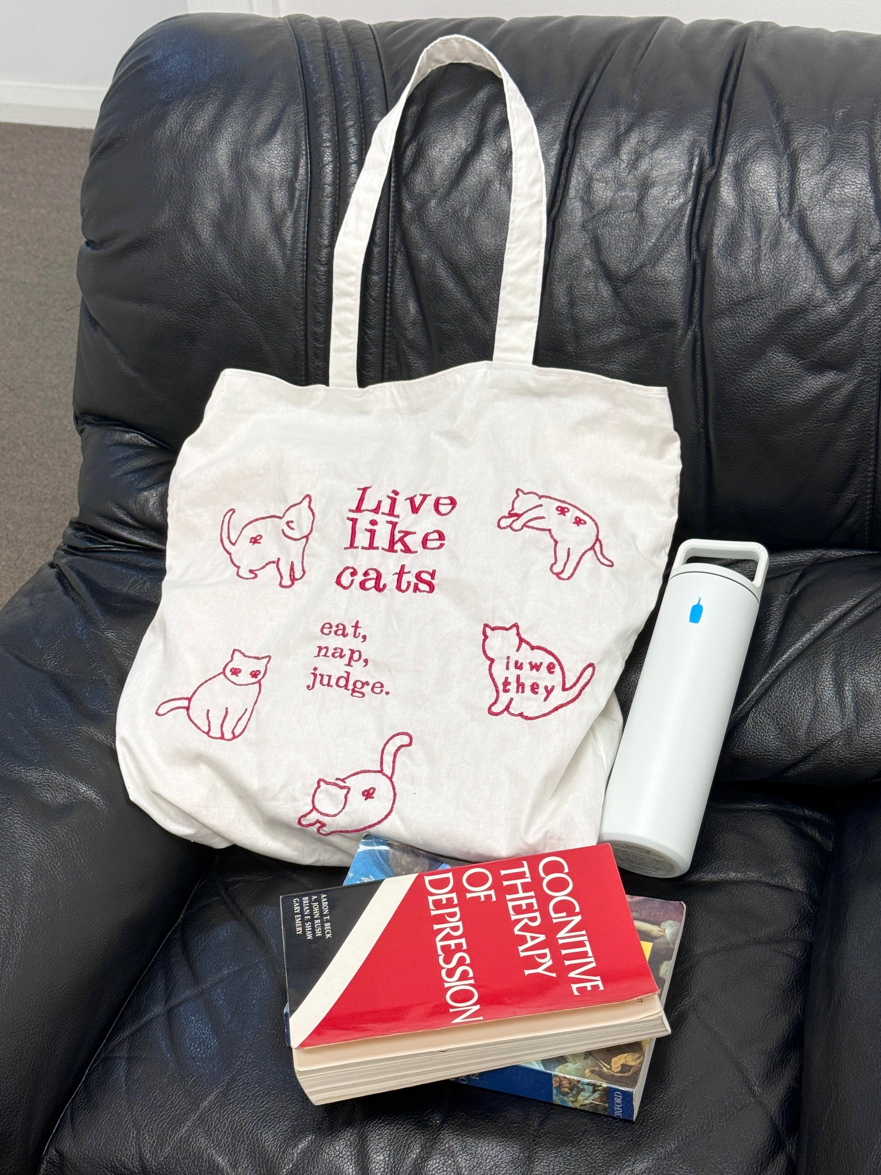 Meowme Embroidered Tote Bag (Red)