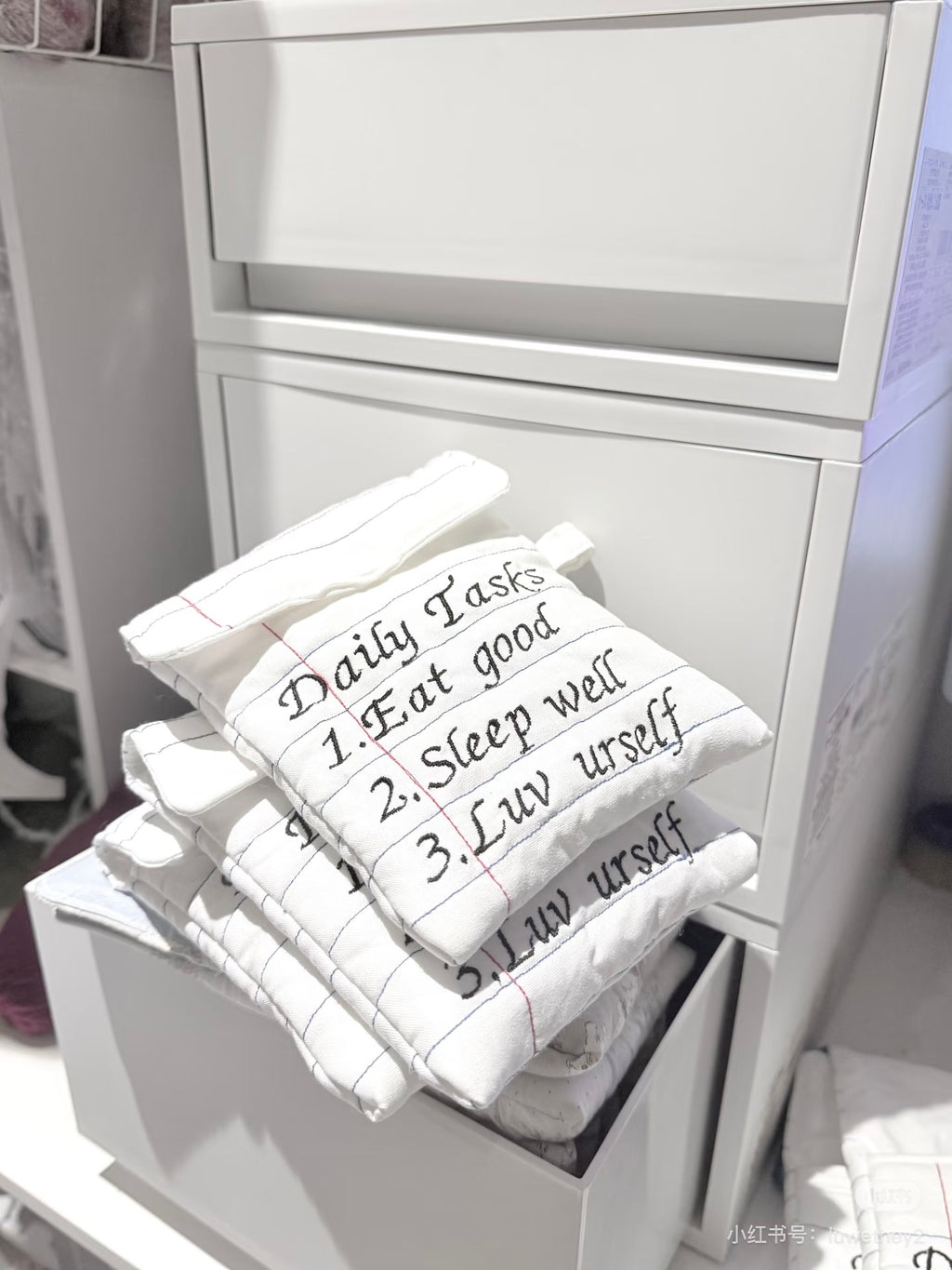 Daily Tasks Flip Small Pouches