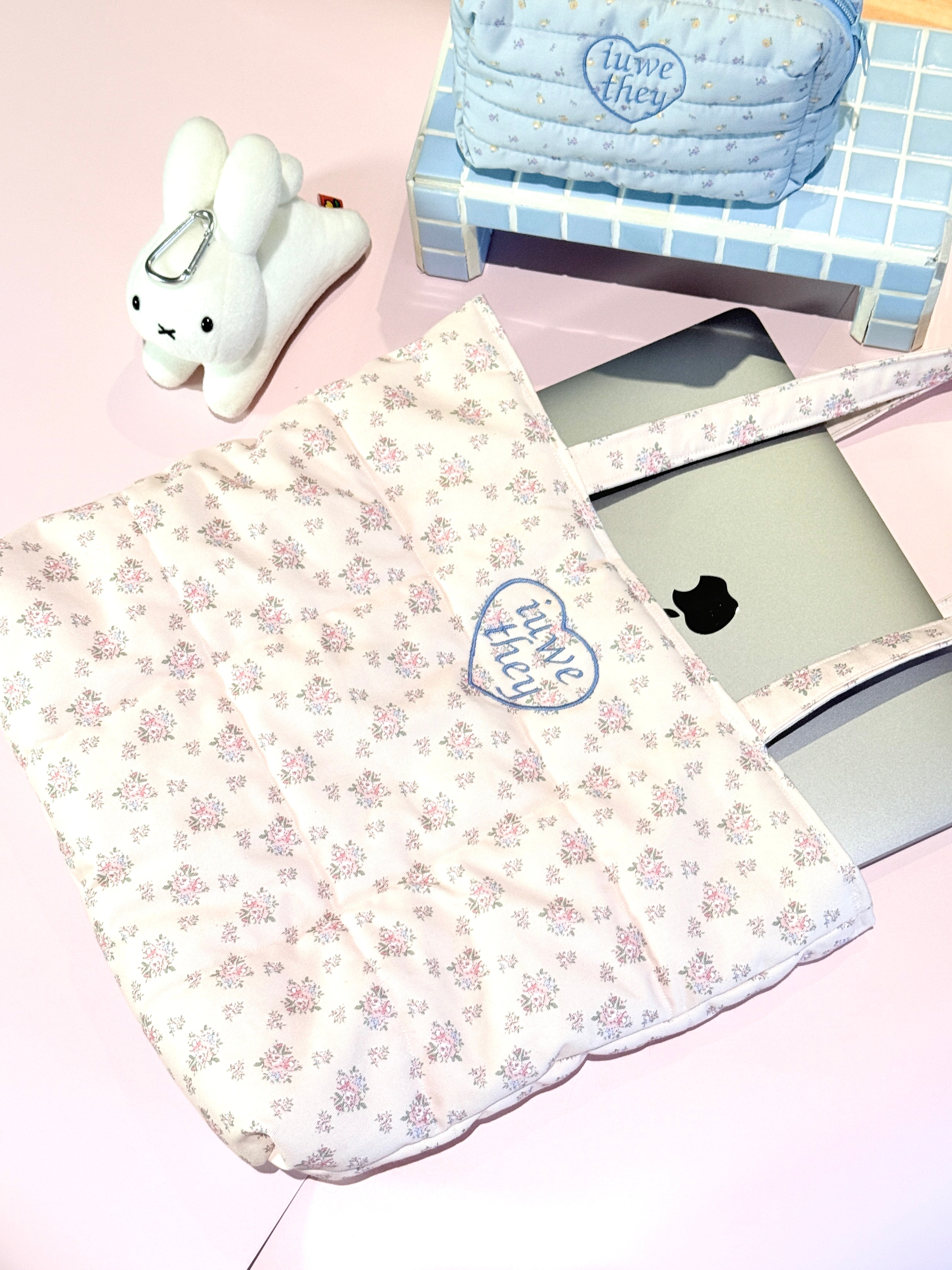 Pillow-Like Shoulder Bag Rosy Bloom Garden